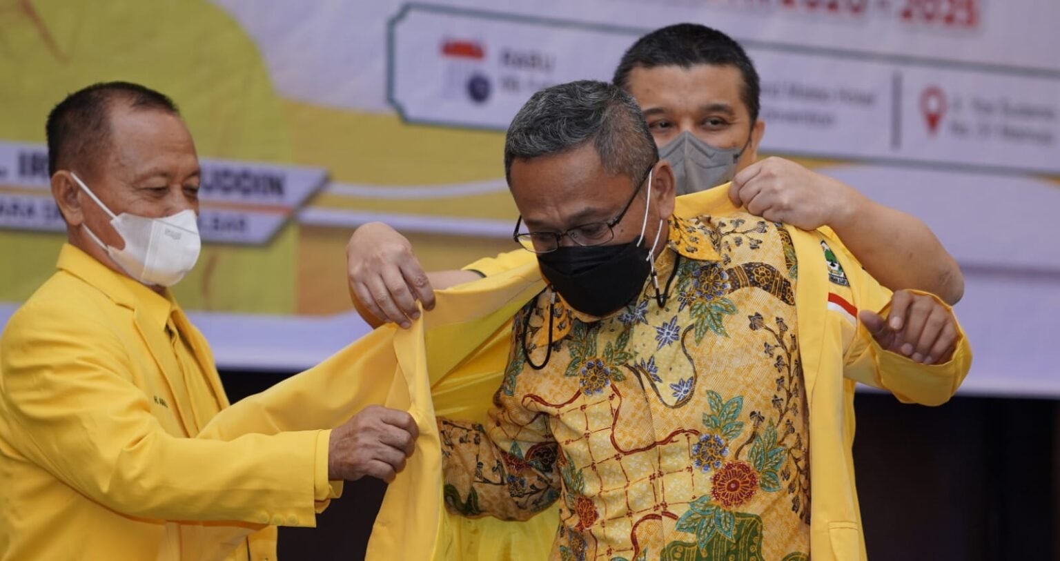 Irwan Pababari Resmi Jabat Ketua Harian DPD Partai Golkar Sulbar ...